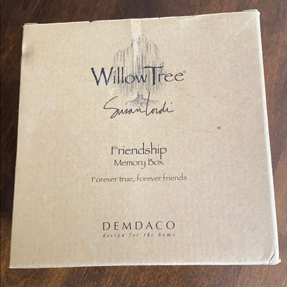 Friendship Keepsake Box sculpted by Susan Lordi | Willow Tree - New in Box - Picture 1 of 12